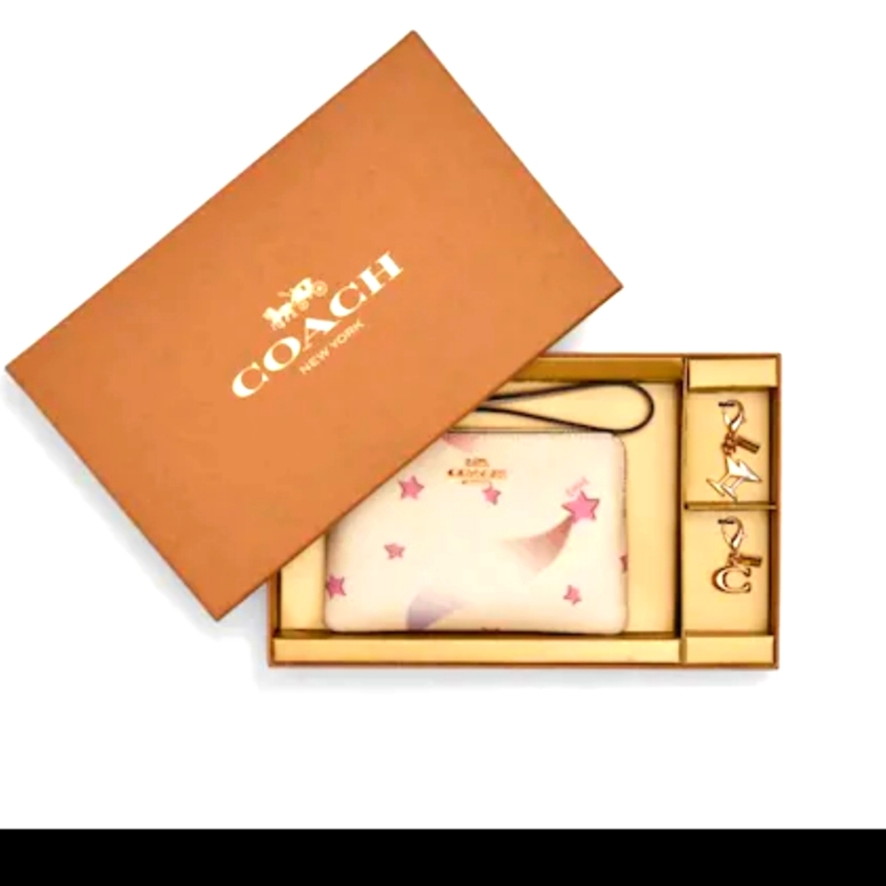 NIB COACH Corner Zip Disco Star Wristlet